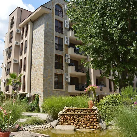 Bratanov Cascadas Family Apartament