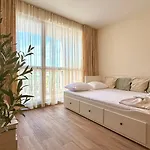 Bratanov Cascadas Family Apartment